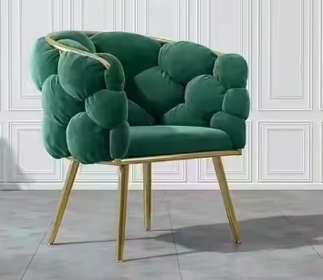 Luxe Design Fauteuil – Fluffy Velvet Stoel met Gouden Accenten | Elegant & Comfortabel