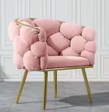 Luxe Design Fauteuil – Fluffy Velvet Stoel met Gouden Accenten | Elegant & Comfortabel