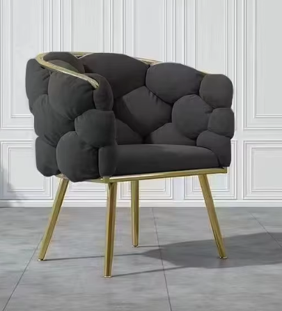 Luxe Design Fauteuil – Fluffy Velvet Stoel met Gouden Accenten | Elegant & Comfortabel