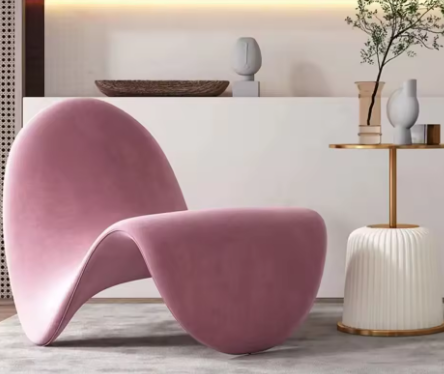 Luxe fauteuil voor stijlvolle lounges in moderne interieurs.