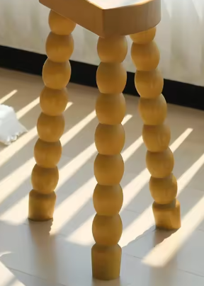 Luxe Houten Bijzettafel met Sculpturale Pootjes – Verkrijgbaar in Meerdere Houtkleuren