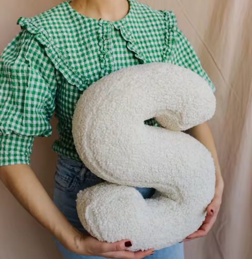 Luxe Lamswollen ABC Letterkussen – Zachte Alfabet Kussens | Babykamer & Cadeau Idee
