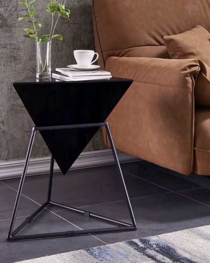 Design Bijzettafel 'Pyramid' – Geometrisch Metaal | Zwart of Wit – Moderne Luxe Stijl 46x55cm