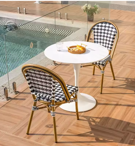 Outdoor Rond Tafelsetje Retro Rotanlook Stoelen