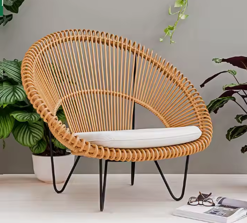 Round Rattan Lounge Chair with Side Table – Boho Design Chair on Black Metal Legs 105X86X93