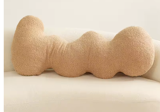 Cloud Curve Designkussen – 93X46cm Sculpturaal Bouclé Sierkussen in Crème | Luxe Organische Woondecoratie