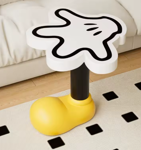 Design Bijzettafel ‘Cartoon Chic’ – Uniek Speels Meubelstuk met Pop Art Look