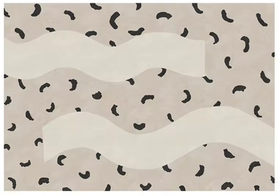 Design Tapijt met Zwarte Abstracte Print – Luxe Woonkamer Vloerkleed met Organische Golfpatronen