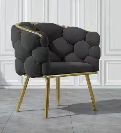 Luxe Design Fauteuil – Fluffy Velvet Stoel met Gouden Accenten | Elegant & Comfortabel
