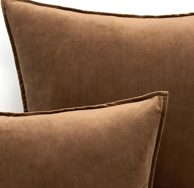 Set van 2 Fluwelen Kussenhoezen – Chocoladebruin met Luxe Glans (45x45 cm)