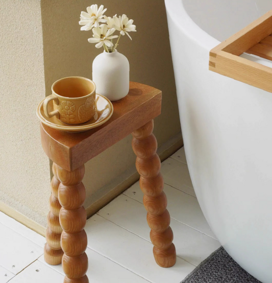Luxe Houten Bijzettafel met Sculpturale Pootjes – Verkrijgbaar in Meerdere Houtkleuren