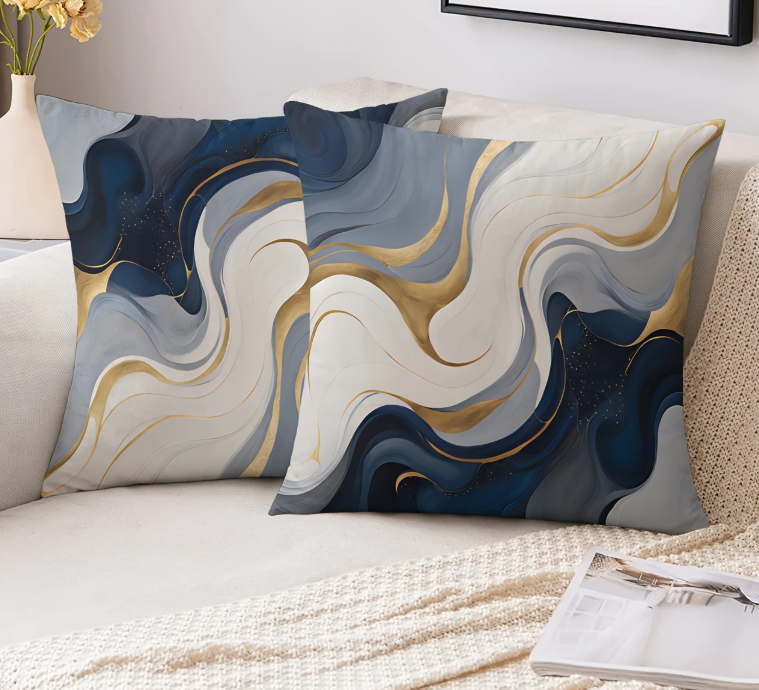 Abstracte sierkussens met marmerlook in blauw, goud en grijs