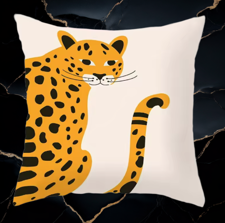 Luxe sierkussen Azure Panther – handgemaakte kussensloop met artistieke illustratie en hoogwaardige, zachte stof voor een verfijnde uitstraling.