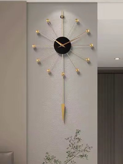 Horloge murale design dorée et noire – Horloge en métal de luxe 53 x 96,9 cm pour intérieurs modernes