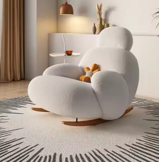 Ergonomische schommelstoel met armleuningen en zachte rugleuning, biedt ultiem comfort voor ontspanning in de woonkamer of slaapkamer.